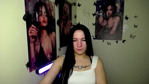 Snapshot of cutielady_ chatting on 09/28/25, 06:57 Emma online show from 09/28/25, 06:57
