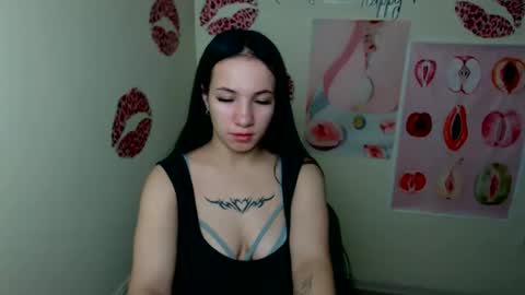 Snapshot of cutielady_ chatting on 10/11/25, 06:39 Emma online show from 10/11/25, 06:39