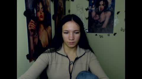 Emma online show from 11/04/25, 01:32