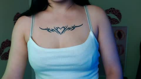 Snapshot of cutielady_ chatting on 07/09/26, 06:17 Emma online show from 07/09/26, 06:17
