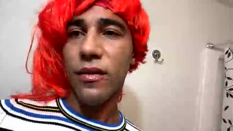 Snapshot of cutternoob5 chatting on 11/20/25, 01:17 cutternoob5 online show from 11/20/25, 01:17