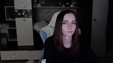 Cutti Crystal online show from 10/22/25, 08:19