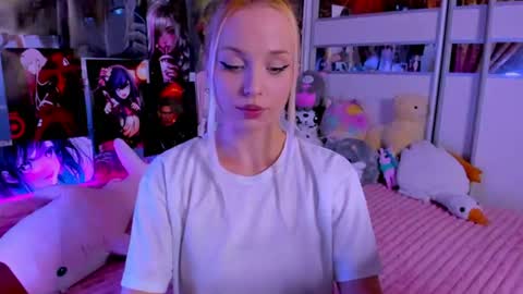 Nora online show from 06/25/26, 08:24
