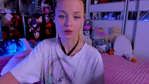 Nora online show from 07/09/26, 08:13