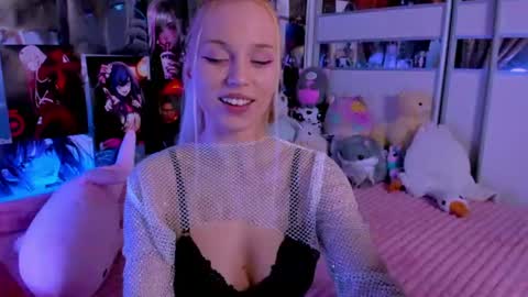Nora online show from 07/12/26, 08:22