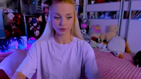 Nora online show from 07/25/26, 08:17