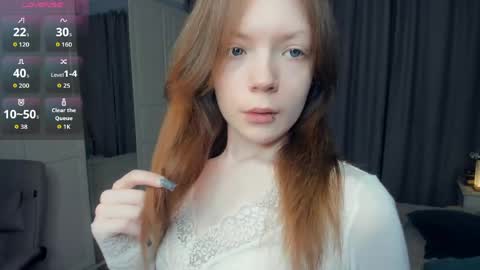 Snapshot of cuty_petite chatting on 05/11/26, 05:46 Anne online show from 05/11/26, 05:46