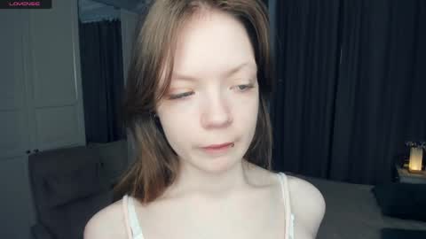Snapshot of cuty_petite chatting on 05/14/26, 05:47 Anne online show from 05/14/26, 05:47