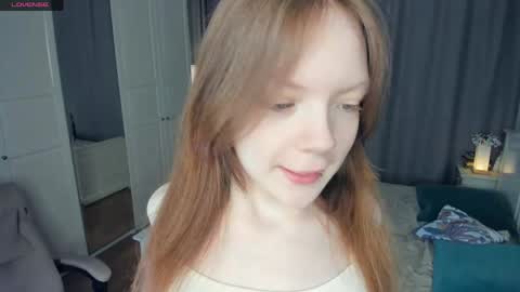 Snapshot of cuty_petite chatting on 05/29/26, 05:38 Anne online show from 05/29/26, 05:38
