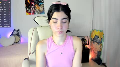 Snapshot of cyber_lizz chatting on 12/19/24, 01:18 Liz online show from 12/19/24, 01:18