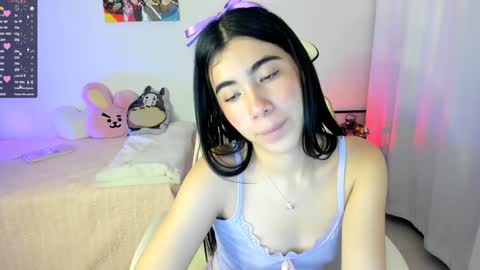 Snapshot of cyber_lizz chatting on 01/25/25, 01:43 Liz online show from 01/25/25, 01:43