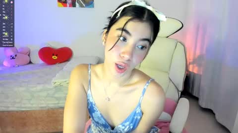 Snapshot of cyber_lizz chatting on 02/22/25, 10:20 Liz online show from 02/22/25, 10:20