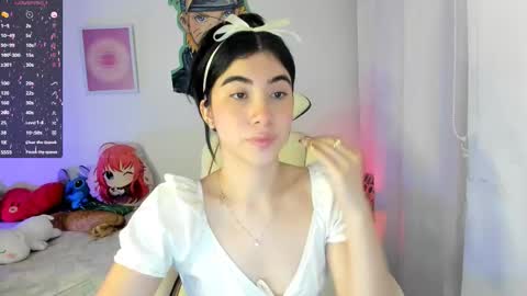 Snapshot of cyber_lizz chatting on 09/17/25, 12:23 Liz online show from 09/17/25, 12:23