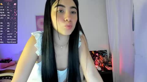 Snapshot of cyber_lizz chatting on 09/19/25, 11:38 Liz online show from 09/19/25, 11:38