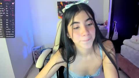 Snapshot of cyber_lizz chatting on 10/10/25, 10:31 Liz online show from 10/10/25, 10:31