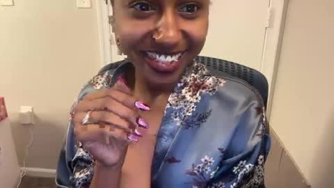 Snapshot of cyberebony chatting on 09/30/25, 12:26 Cyber Ebony online show from 09/30/25, 12:26