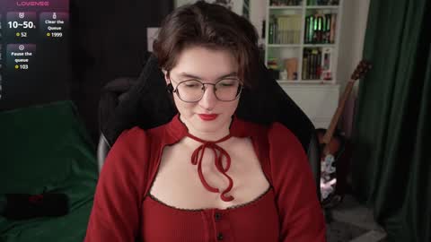 Helen Blossom online show from 12/25/24, 07:02