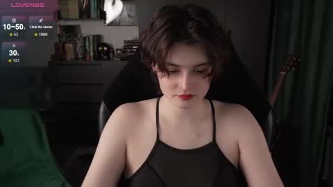 Helen Blossom online show from 12/22/25, 09:01