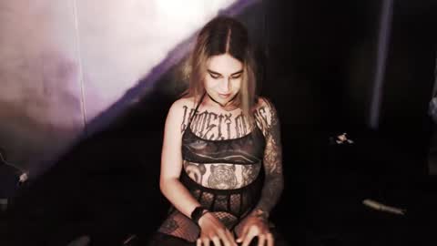 Nikki online show from 02/01/25, 10:44