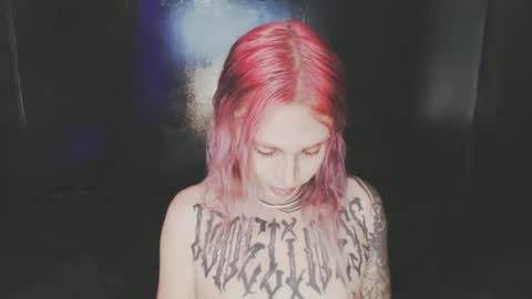 Nikki online show from 10/11/25, 03:28