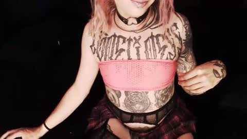 Nikki online show from 12/23/25, 01:25