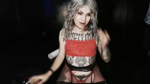 Nikki online show from 04/16/26, 04:02