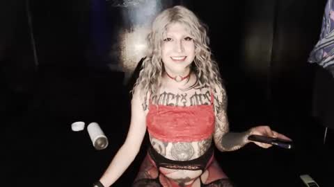 Nikki online show from 04/22/26, 01:19