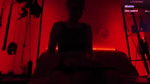Snapshot of cyberxgoddess_ chatting on 06/18/26, 12:11 Lily Goddess online show from 06/18/26, 12:11