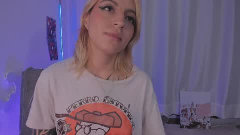  cyber zoe   online show from 04/15/26, 01:23