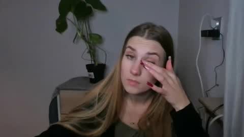 CyntiaNatural online show from 12/13/24, 05:00