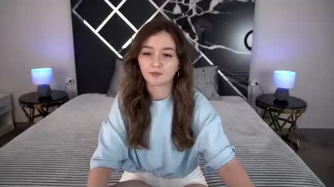 Snapshot of cyrenaluxe chatting on 07/02/26, 05:35 Cyrena online show from 07/02/26, 05:35