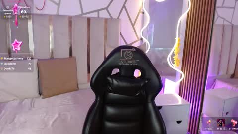 cyrus_tay online show from 02/11/26, 12:21