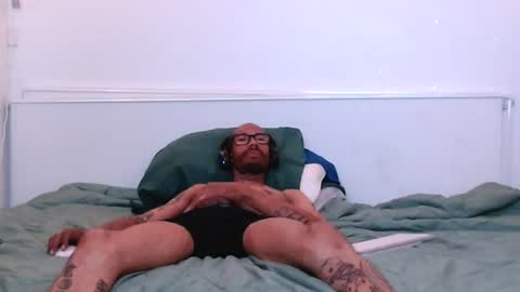 Snapshot of cyrusveal3 chatting on 06/20/26, 09:34 SkinnyTattedGuy online show from 06/20/26, 09:34