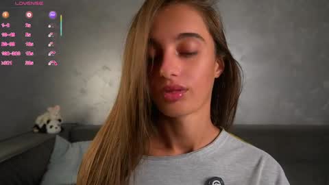 Snapshot of czamabech chatting on 05/09/26, 01:33 Isabella online show from 05/09/26, 01:33