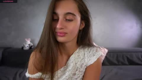 Snapshot of czamabech chatting on 05/19/26, 01:00 Isabella online show from 05/19/26, 01:00