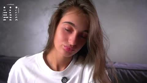 Snapshot of czamabech chatting on 05/23/26, 01:11 Isabella online show from 05/23/26, 01:11