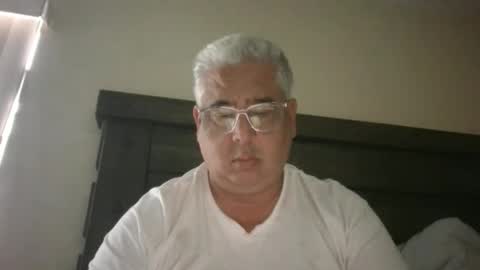 Snapshot of czar1974 chatting on 11/27/25, 02:52 czar1974 online show from 11/27/25, 02:52