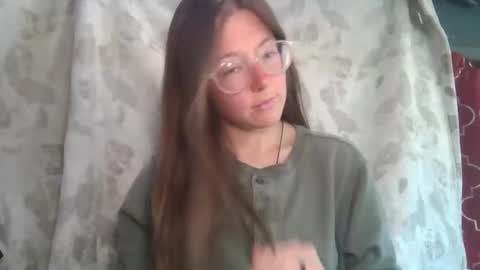 d3sert_moon online show from 05/18/26, 11:21