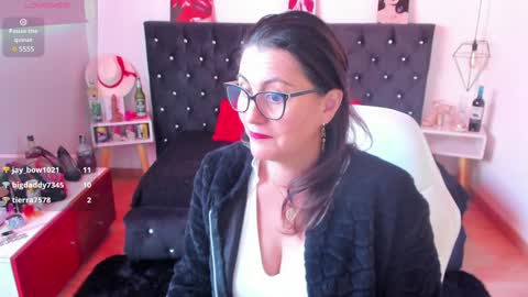 Mia  online show from 01/17/25, 02:39