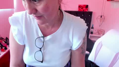Mia  online show from 01/19/25, 06:32