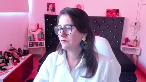 Mia  online show from 01/21/25, 05:30
