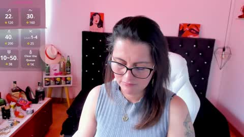 Mia  online show from 01/28/25, 06:07