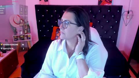 Mia  online show from 01/29/25, 06:18