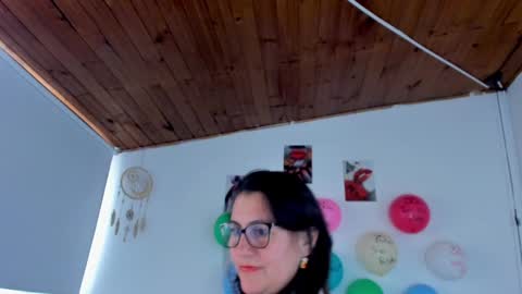 Mia  online show from 02/01/25, 08:26
