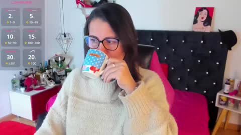Mia  online show from 03/06/25, 12:41