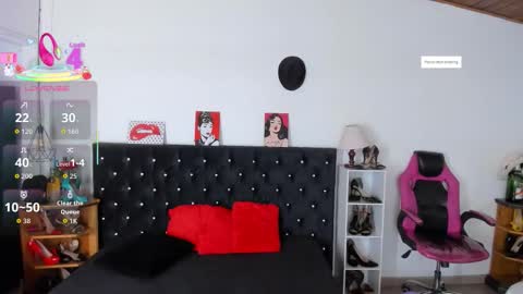 Mia  online show from 12/03/25, 12:25