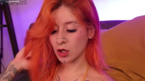 Snapshot of daarlene chatting on 11/03/25, 12:06 Darlene online show from 11/03/25, 12:06