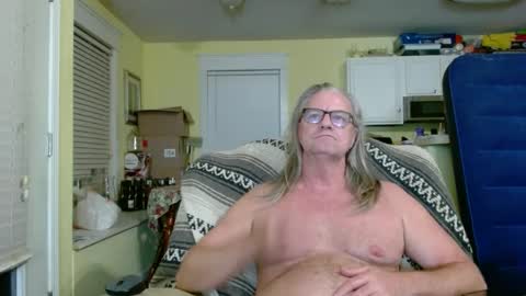 Snapshot of daddieite chatting on 09/22/25, 08:16 cum amongus online show from 09/22/25, 08:16
