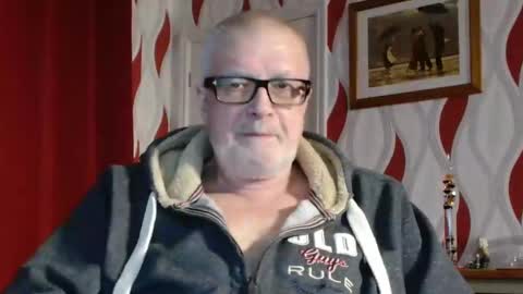 Brian ... online show from 12/04/24, 09:02