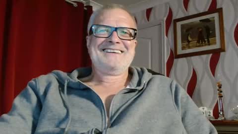 Brian ... online show from 10/02/25, 08:05